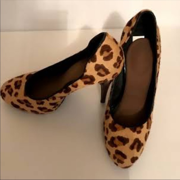🌟🐆Chicest Leopard Heels 7 1/2. -Temp lower price. Only a few hours. - Picture 2 of 16